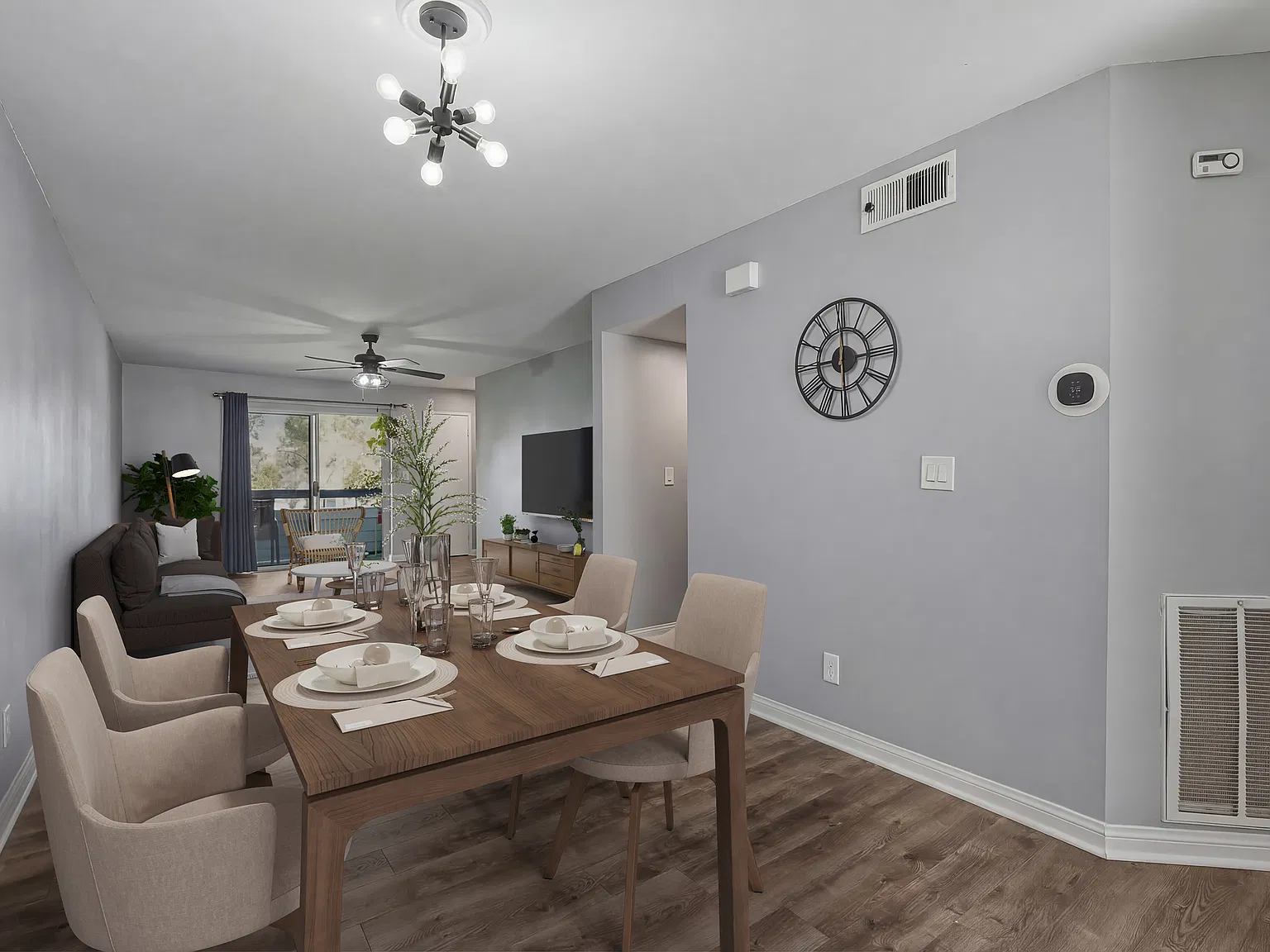 2 bed, 910 sqft, $2,590 — Photo 3