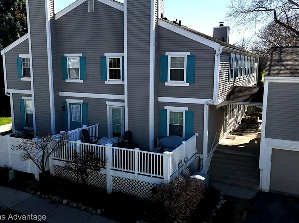 21142 E Glen Haven Cir, Northville, MI 48167