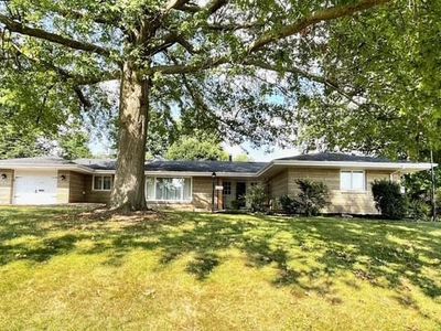 295 Hawthorne Rd, Washington, PA, 15301