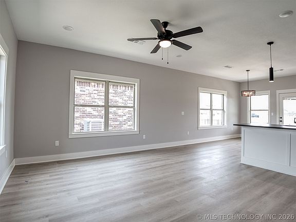 5th image of 1190 Wild Indigo Cir