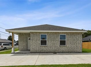 2403 Montesquieu St, Chalmette, LA 70043