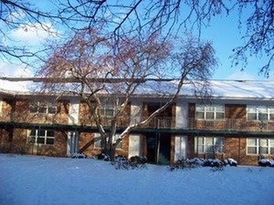 33 Briar St APT 34, Glen Ellyn, IL, 60137