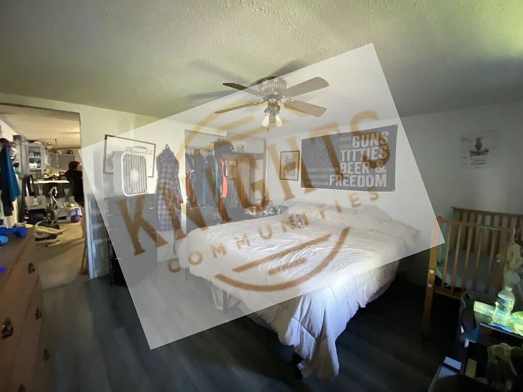 2 bed, 1.0 bath, $425 — Photo 4