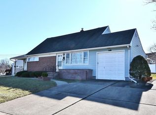 16 Montview Rd, Edison, NJ 08837