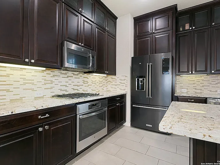 3831 Harry Wurzbach Rd #21 — Photo 14