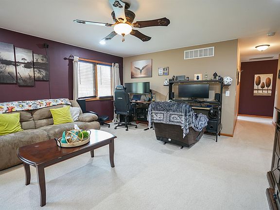 2nd image of 3210 S Rosewood Blvd