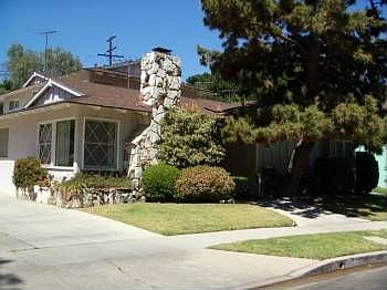 2nd image of 621 Howland Dr