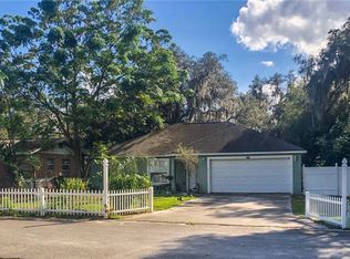 2309 Hutchinson Ave, Leesburg, FL 34748