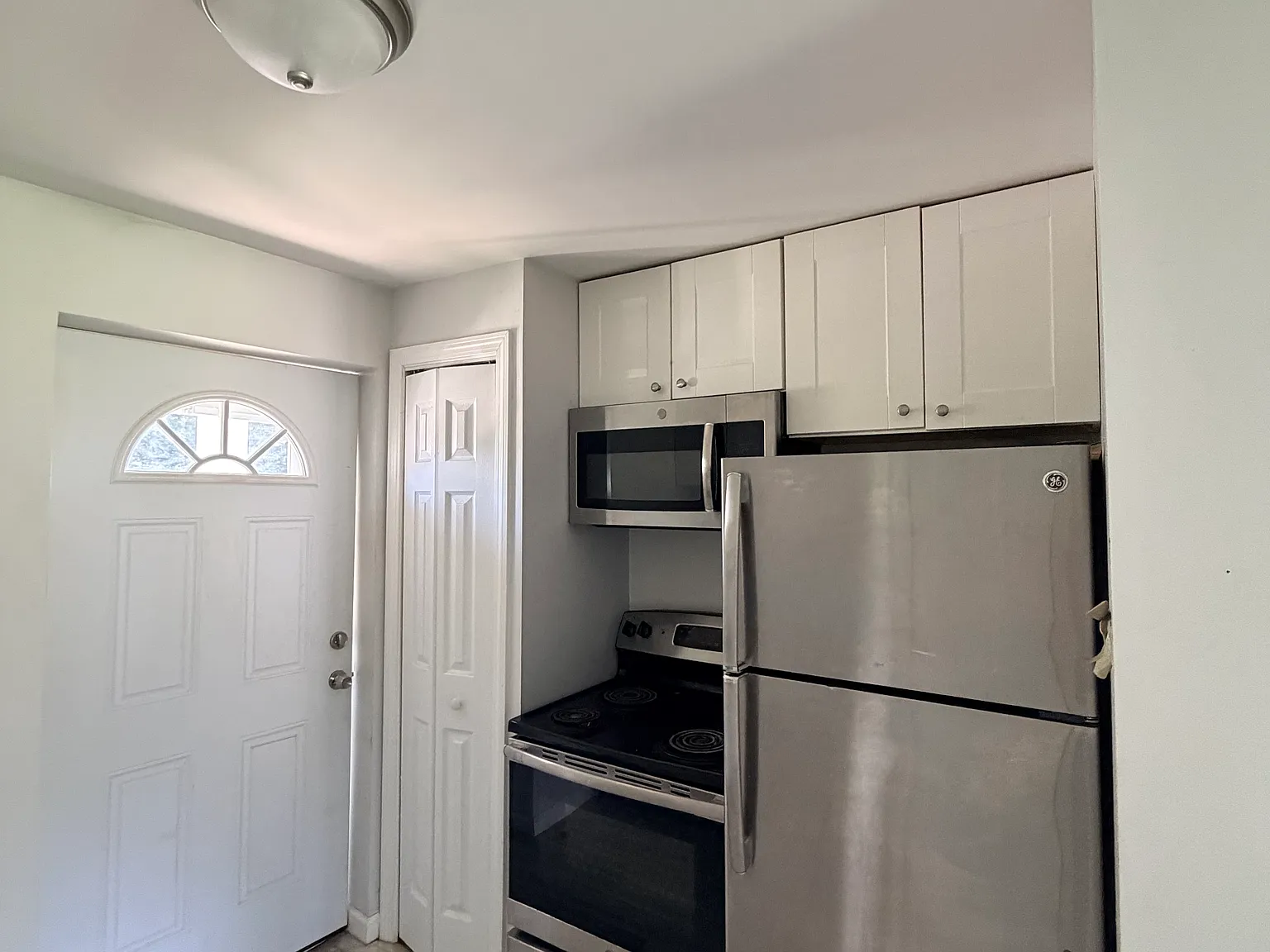 Studio, $1,375 — Photo 4