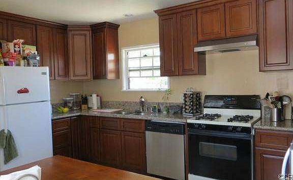 3rd image of 804 N Park Ave