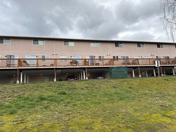 2nd image of 915 Crestview Ln #2