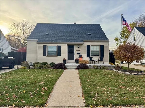 17748 Reno St, Riverview, MI 48193