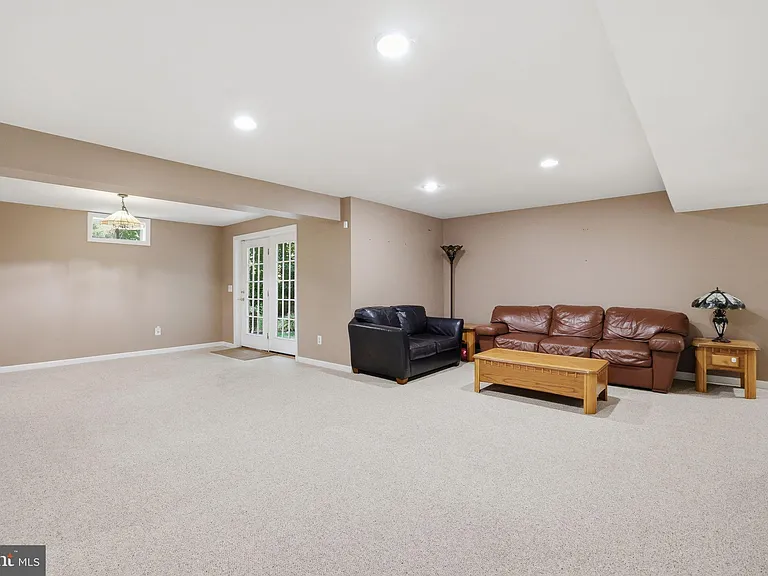 5767 Bush Hill Dr — Photo 55