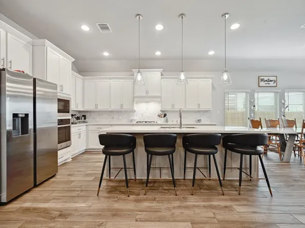 132 Cyrus Milton Dr, Buda, TX 78610