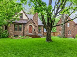 1711 38th St, Des Moines, IA 50310