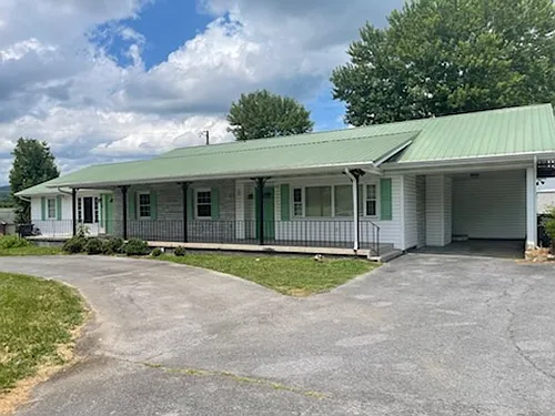 317-319 Dollywood Ln Photo 1