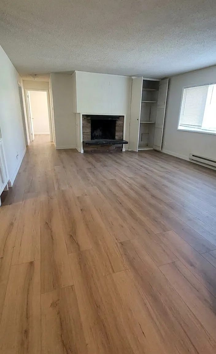 2 bed, 1000 sqft, $2,350 — Photo 2