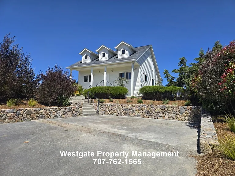 27 Valen Way — Photo 7