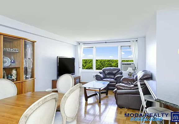 2nd image of 4525 Henry Hudson Pkwy W #B-804