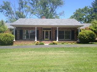 42 Liberty Rd, Fayetteville, TN 37334