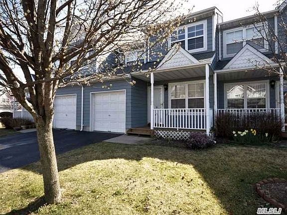 2nd image of 92 Sprucewood Blvd