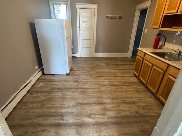 1220 Haddon Ave Floor 2, Camden, NJ 08103