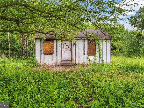 576 Paulsboro Rd, Swedesboro, NJ 08085
