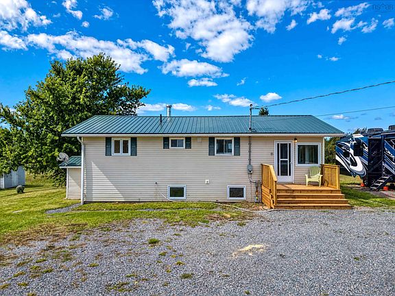 3rd image of 539 Blue Sea Rd