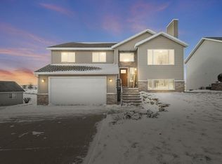 1032 VISTA RIDGE Drive, Mount Horeb, WI 53572