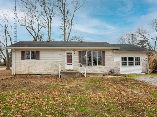 407 Milster St, Elkville, IL 62932