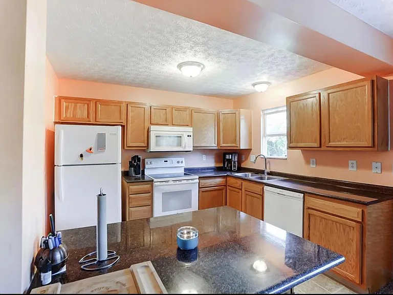 3758 Dunlane Ct — Photo 8