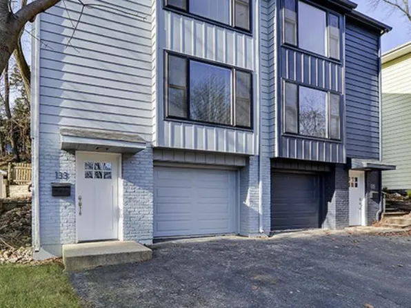 133 N Huffman St, Naperville, IL 60540