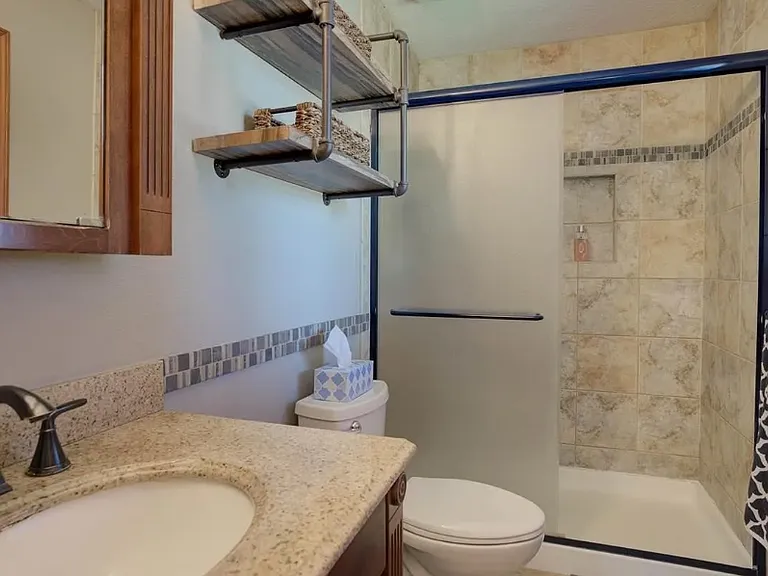 Primary suite bath