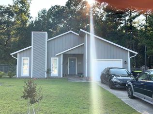 416 Wapiti Dr, Spring Lake, NC 28390