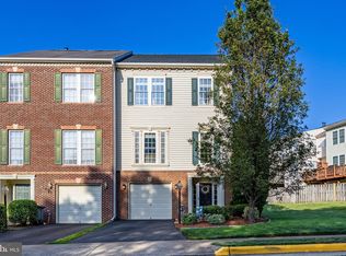8089 Montour Heights Dr, Gainesville, VA 20155