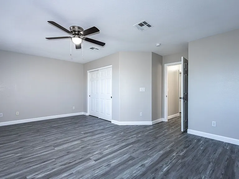 7019 Azure Beach St — Photo 12