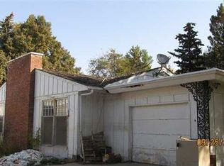 8 Park Way, Minot, ND 58701