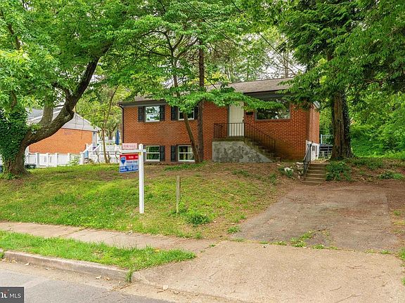 2nd image of 1913 Radford Dr
