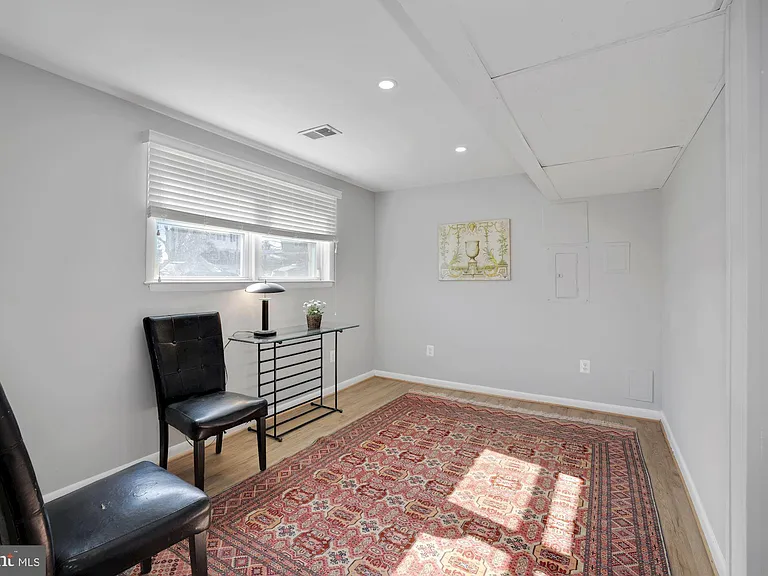 8418 Stonewall Dr — Photo 9