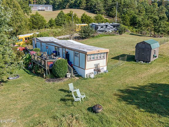 5th image of 3318 Roberts Rd