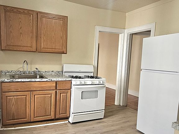 4th image of 1499 Ella T Grasso Blvd #B5