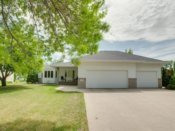 463 42nd Ave S, Moorhead, MN 56560