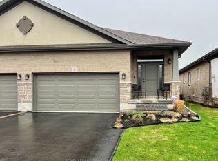 37 Farmington Cres, Belleville, ON K8N 0J8
