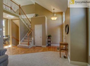 6727 NW Monticello Ter, Parkville, MO 64152
