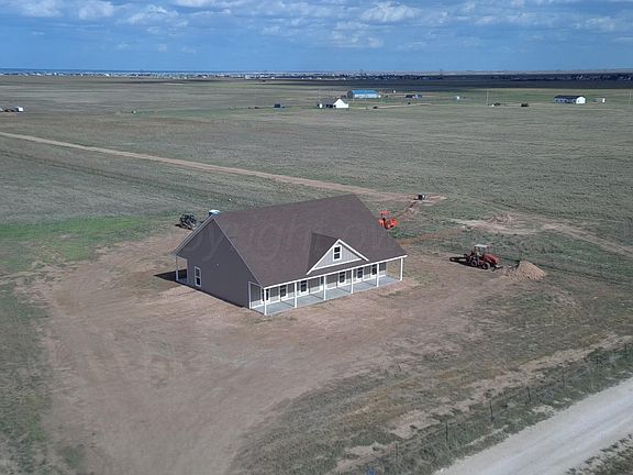 3rd image of 20851 Louise Ln