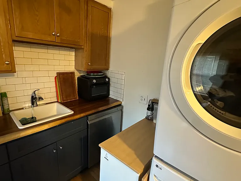 306 Sumner St #1 — Photo 13
