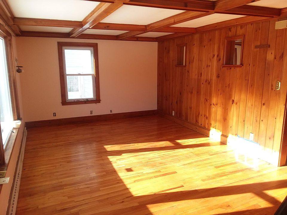 1st image of 71 Oxford Ave