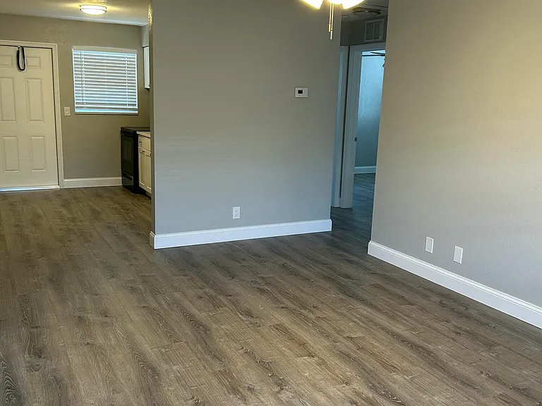 628 N M St — Photo 5