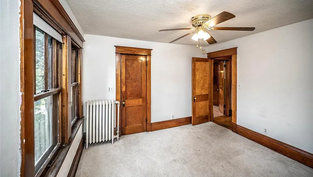 5 bed, $3,125 — Photo 1