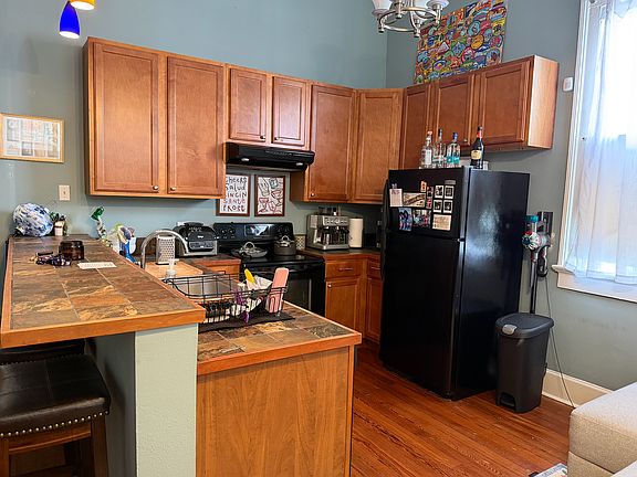 3rd image of 4804 Camp St APT 202